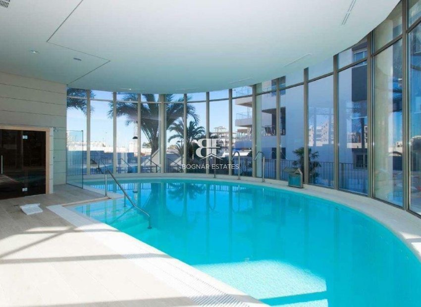 Wiederverkauf - apartment -
Orihuela Costa - Villamartín