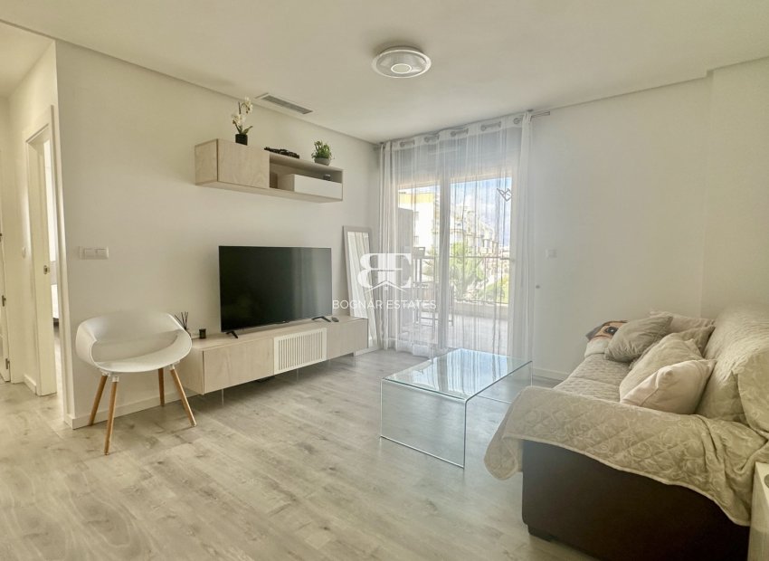 Wiederverkauf - apartment -
Orihuela Costa - Villamartín
