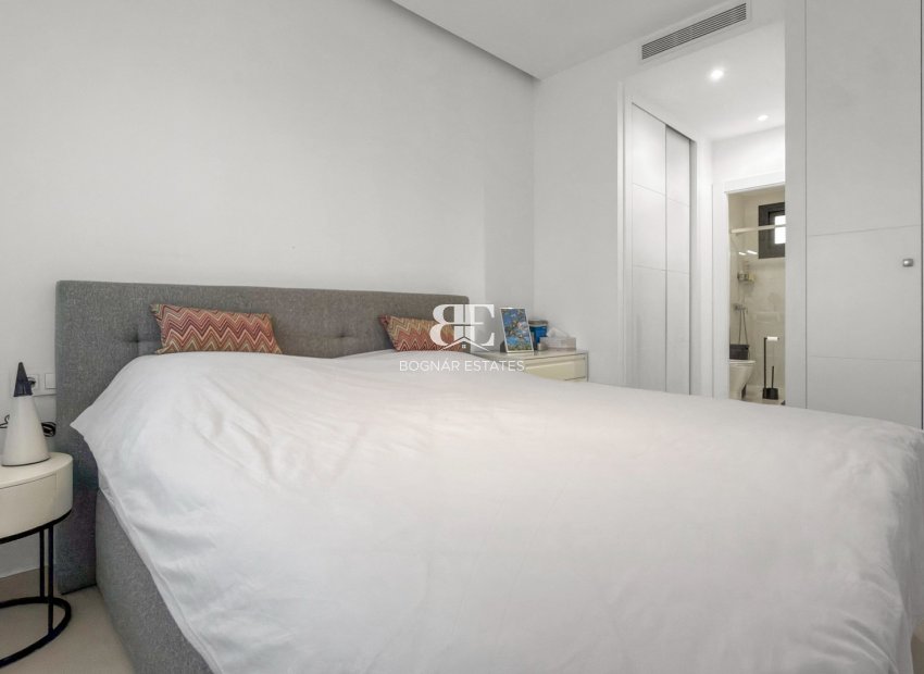 Wiederverkauf - apartment -
Pilar de la Horadada - Lo Romero Golf