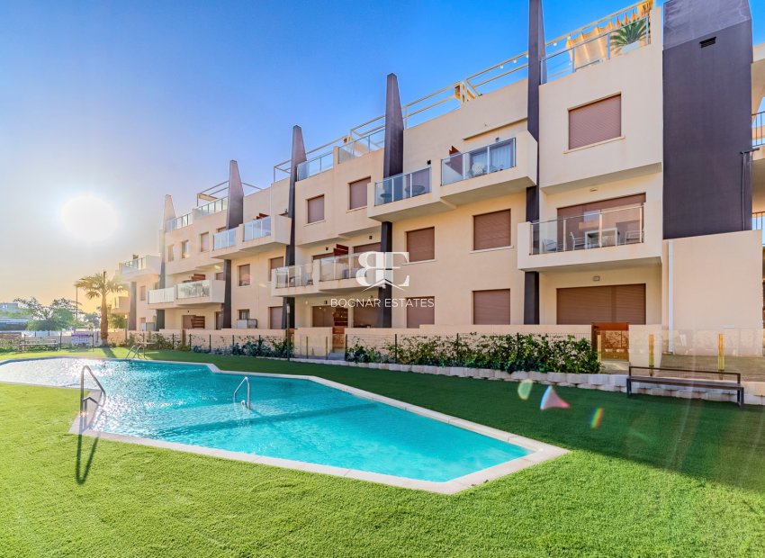 Wiederverkauf - apartment -
Pilar de la Horadada - Mil Palmeras