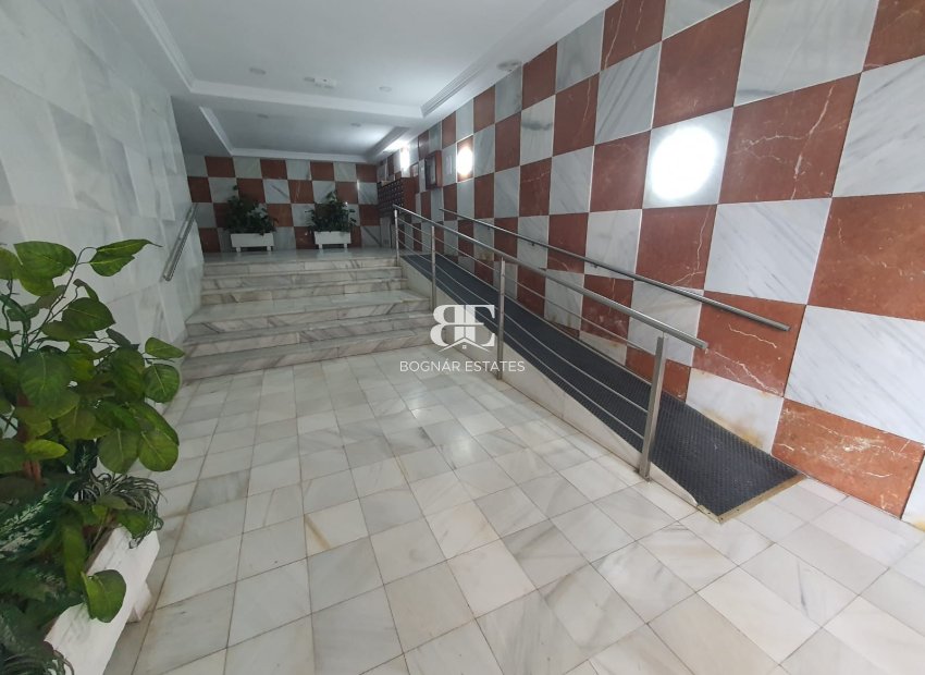 Wiederverkauf - apartment -
Santa Pola - Puerto