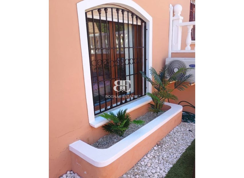 Wiederverkauf - apartment -
Torrevieja - Aguas Nuevas