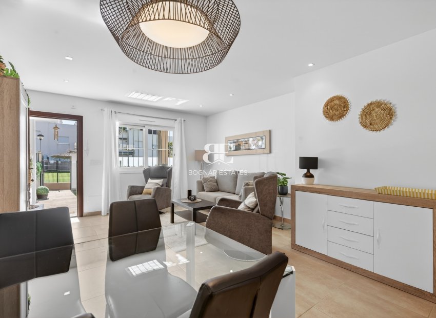 Wiederverkauf - apartment -
Torrevieja - Aguas Nuevas