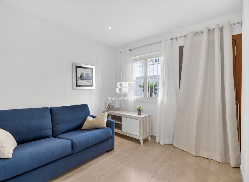 Wiederverkauf - apartment -
Torrevieja - Aguas Nuevas