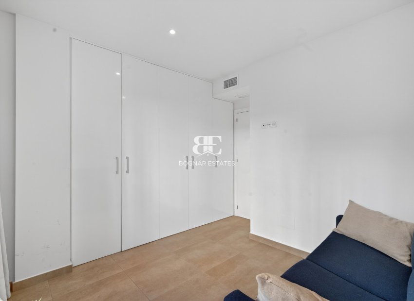 Wiederverkauf - apartment -
Torrevieja - Aguas Nuevas