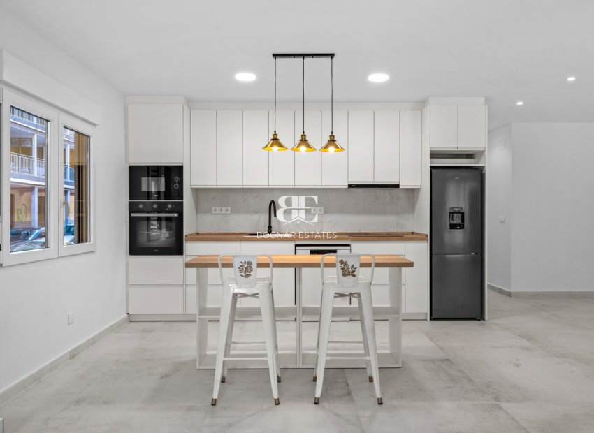 Wiederverkauf - apartment -
Torrevieja - El Acequión - Los Náufragos