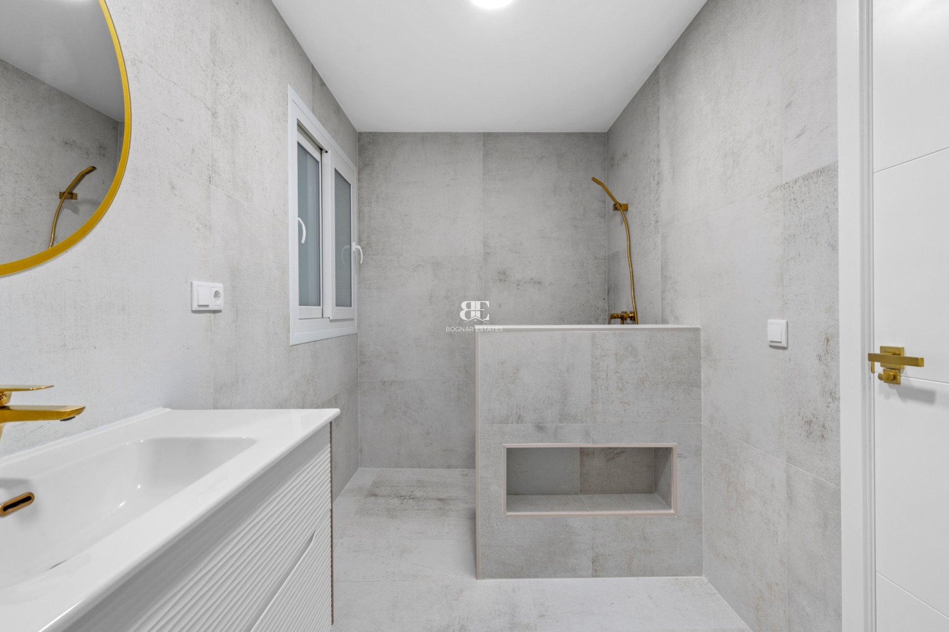 Wiederverkauf - apartment -
Torrevieja - El Acequión - Los Náufragos