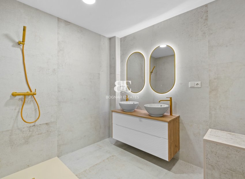 Wiederverkauf - apartment -
Torrevieja - El Acequión - Los Náufragos