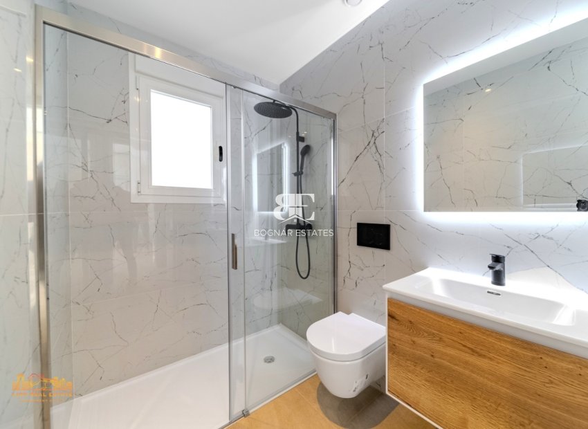 Wiederverkauf - apartment -
Torrevieja - Los Locos