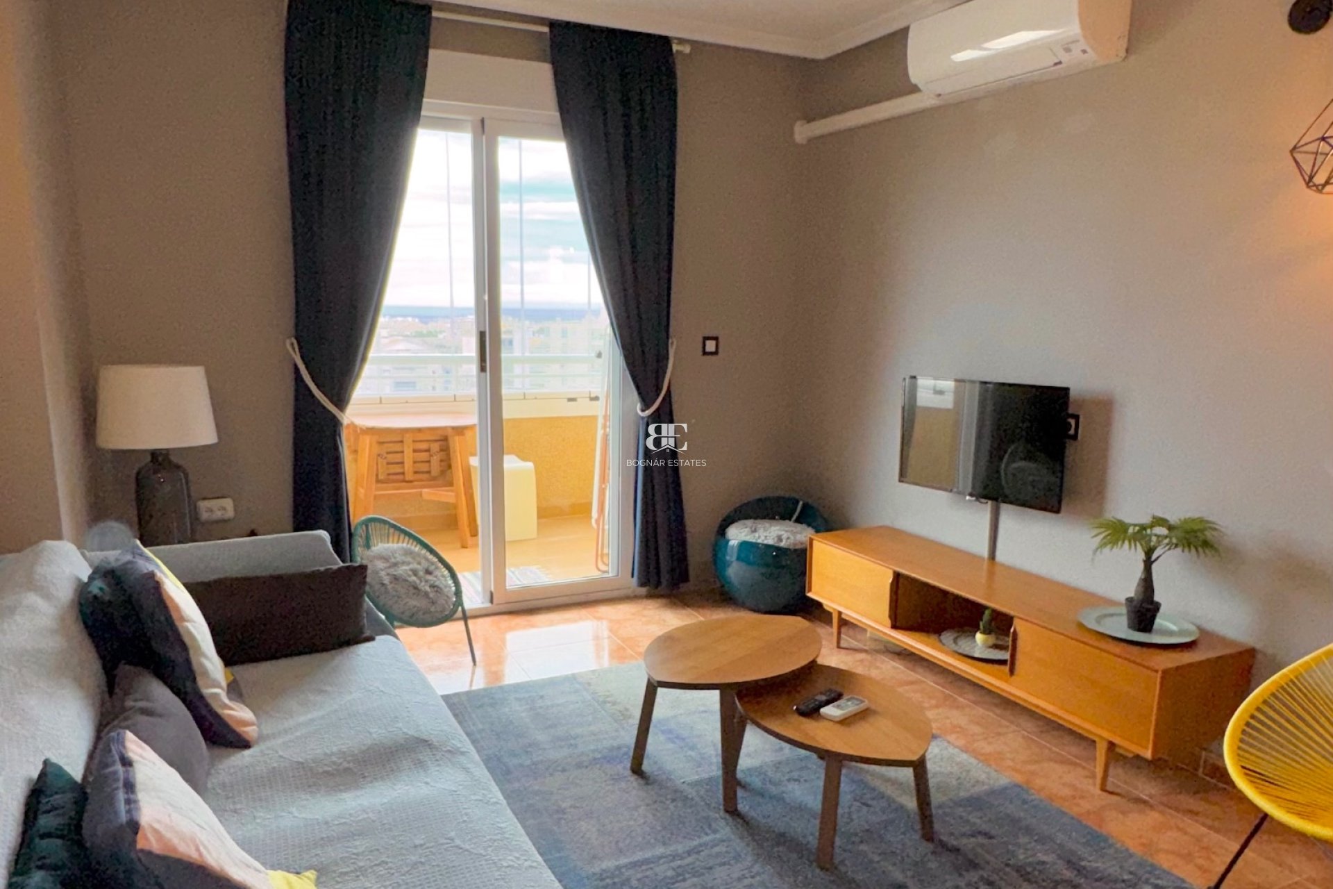Wiederverkauf - apartment -
Torrevieja - Nueva Torrevieja