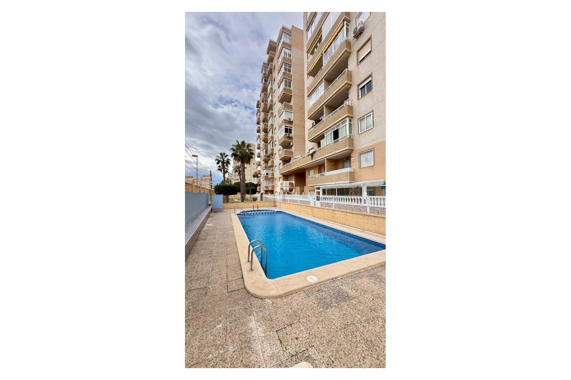Wiederverkauf - apartment -
Torrevieja - Nueva Torrevieja