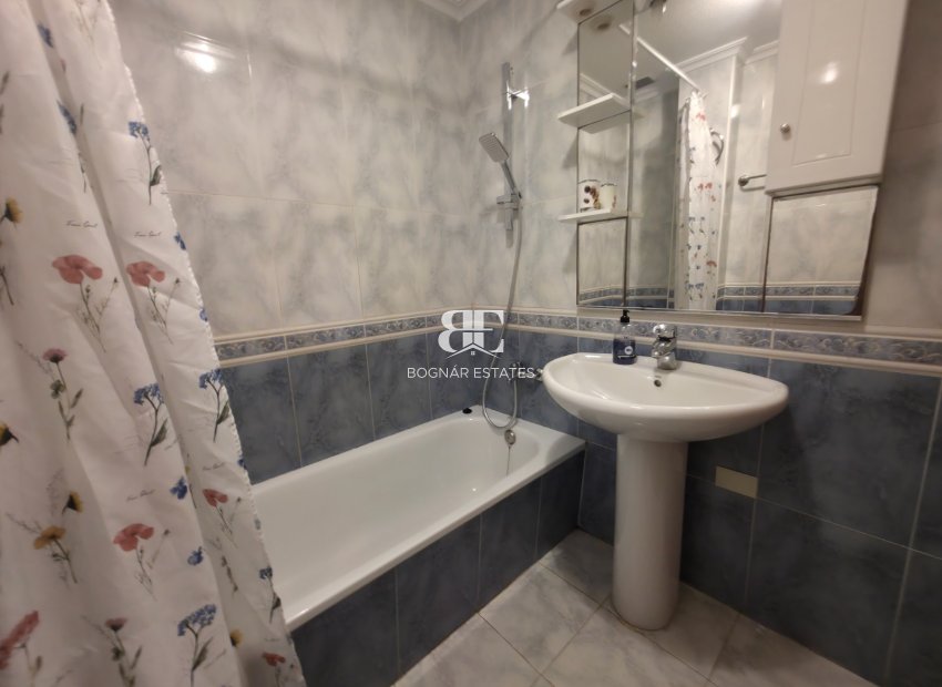 Wiederverkauf - apartment -
Torrevieja - Paseo maritimo