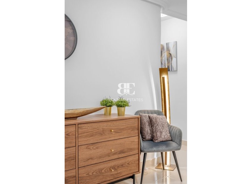 Wiederverkauf - apartment -
Torrevieja - Playa del Cura