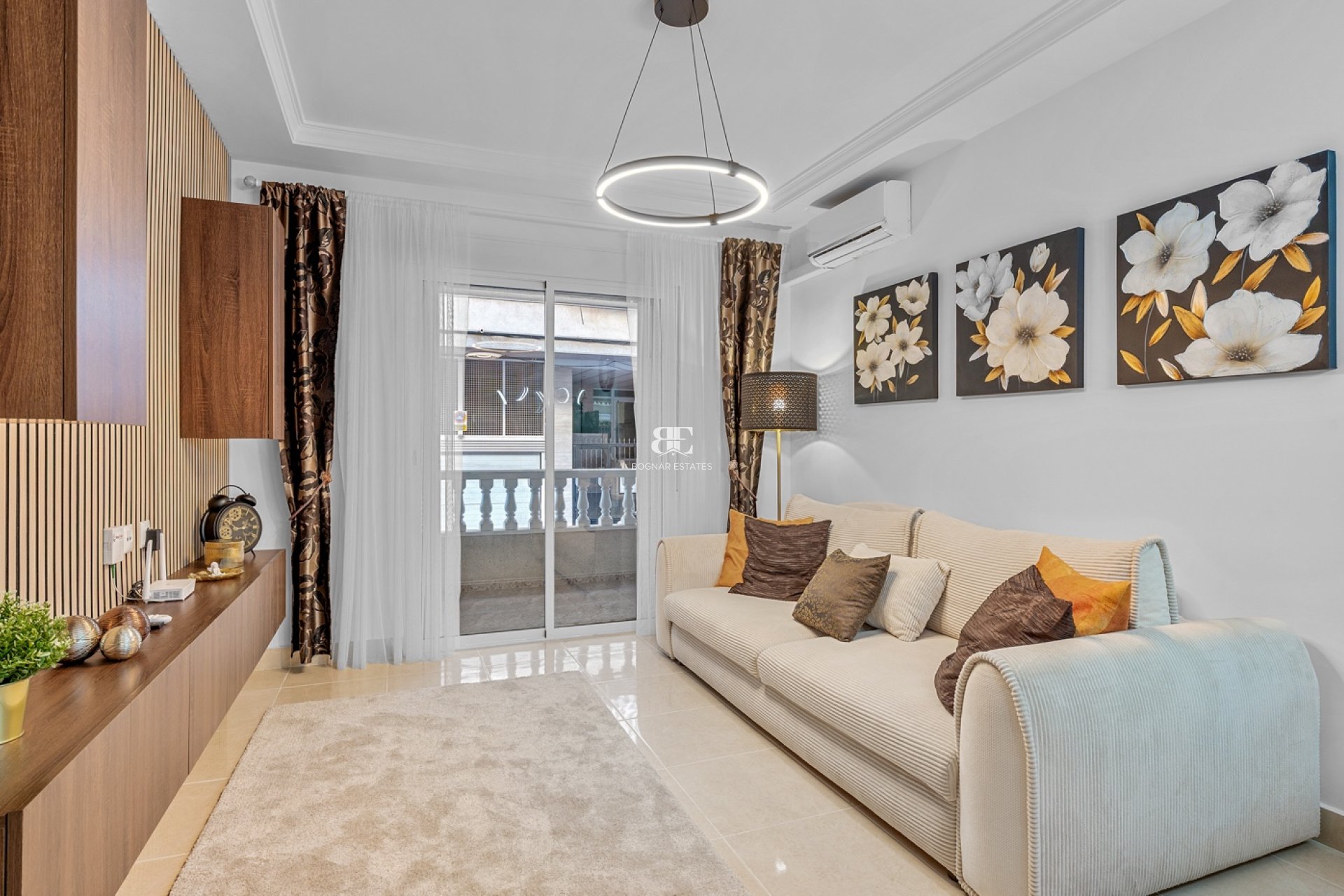 Wiederverkauf - apartment -
Torrevieja - Playa del Cura