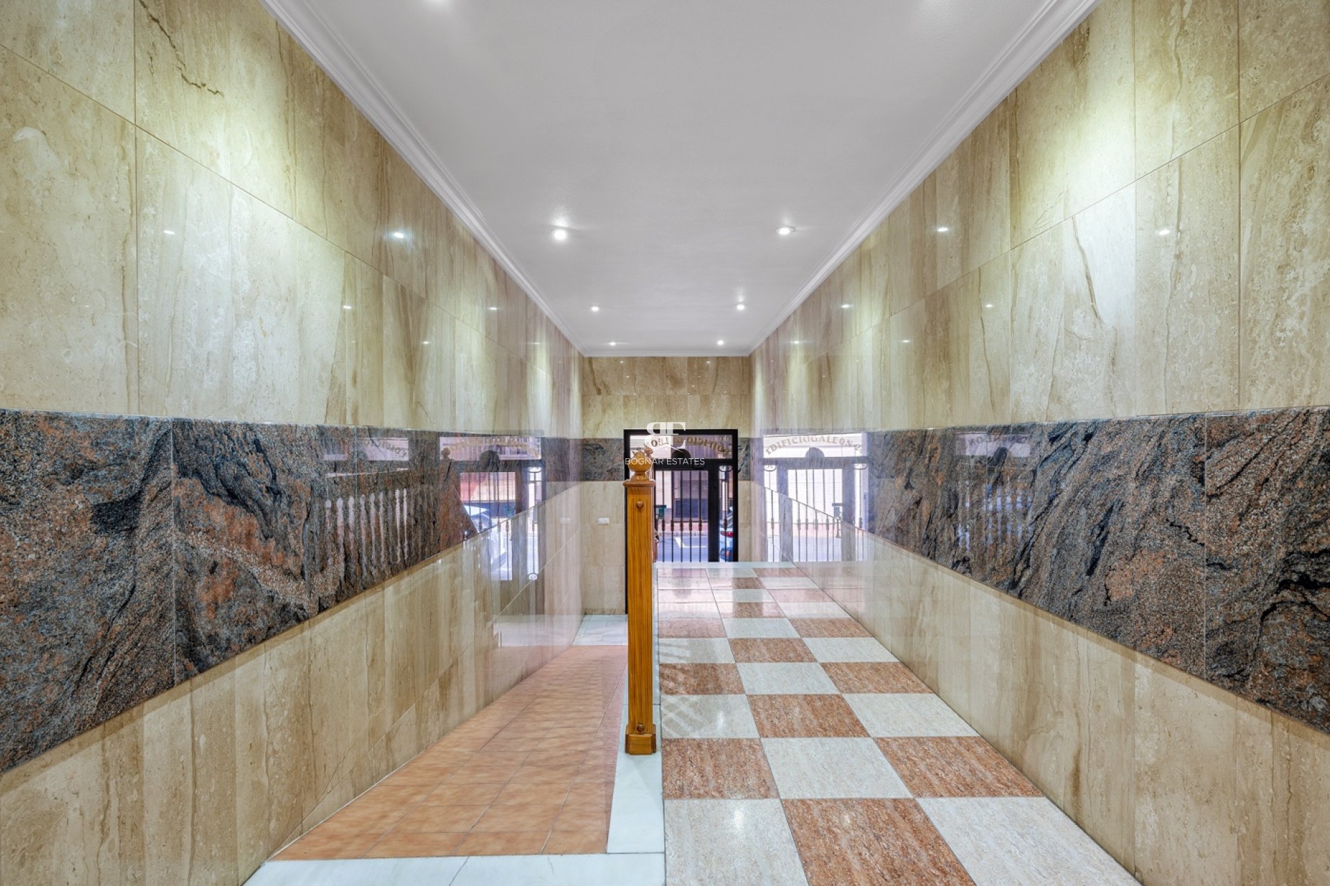 Wiederverkauf - apartment -
Torrevieja - Playa del Cura