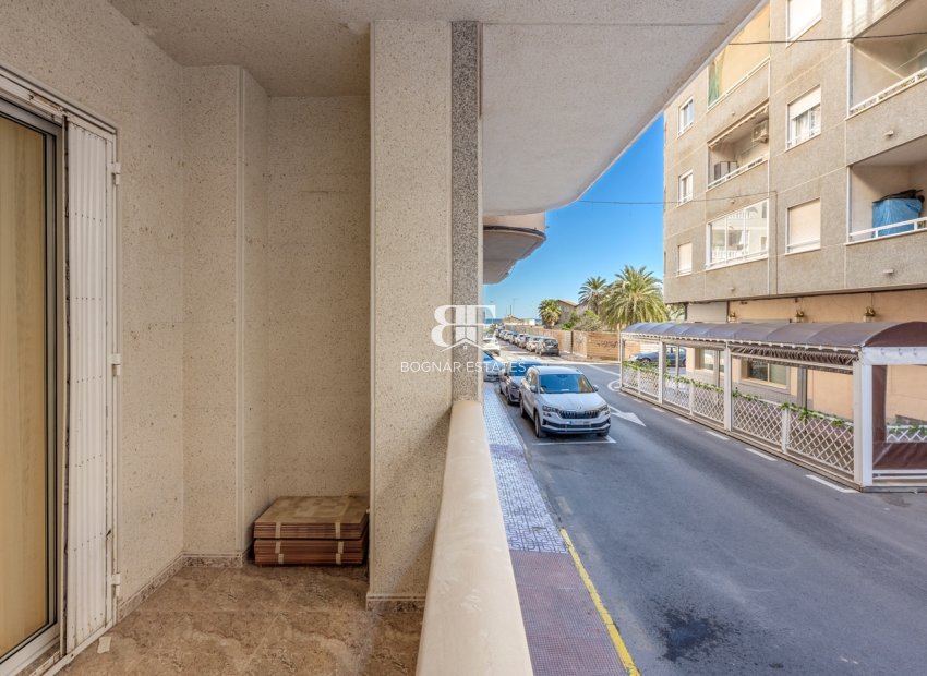 Wiederverkauf - apartment -
Torrevieja - Playa del Cura