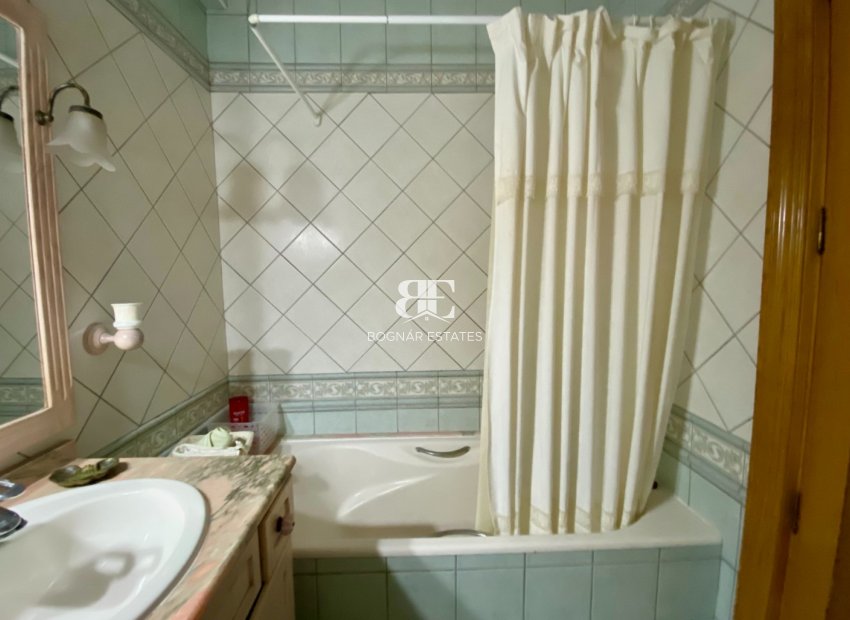 Wiederverkauf - apartment -
Torrevieja - Playa del Cura