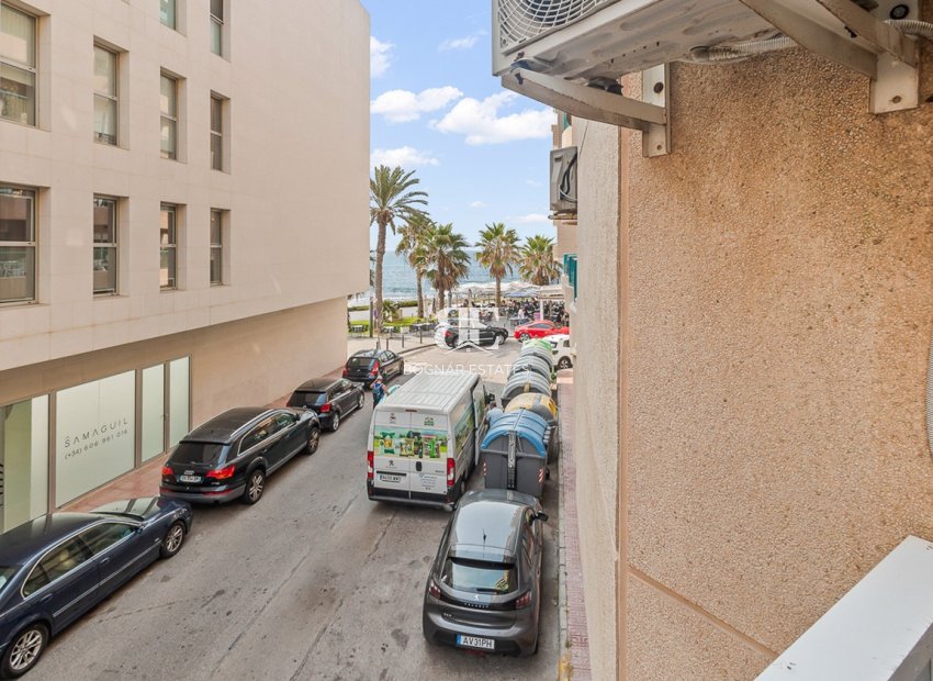 Wiederverkauf - apartment -
Torrevieja - Playa del Cura