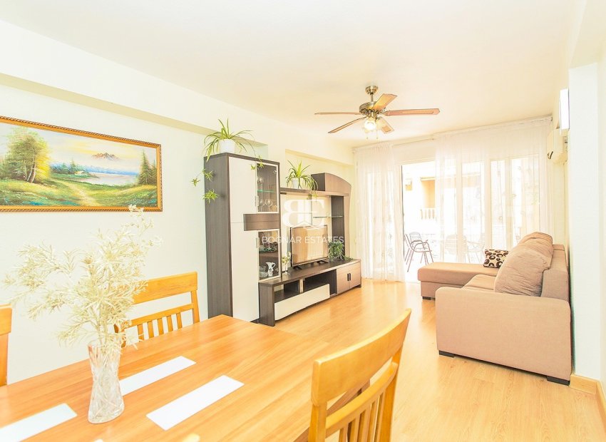 Wiederverkauf - apartment -
Torrevieja - Playa del Cura