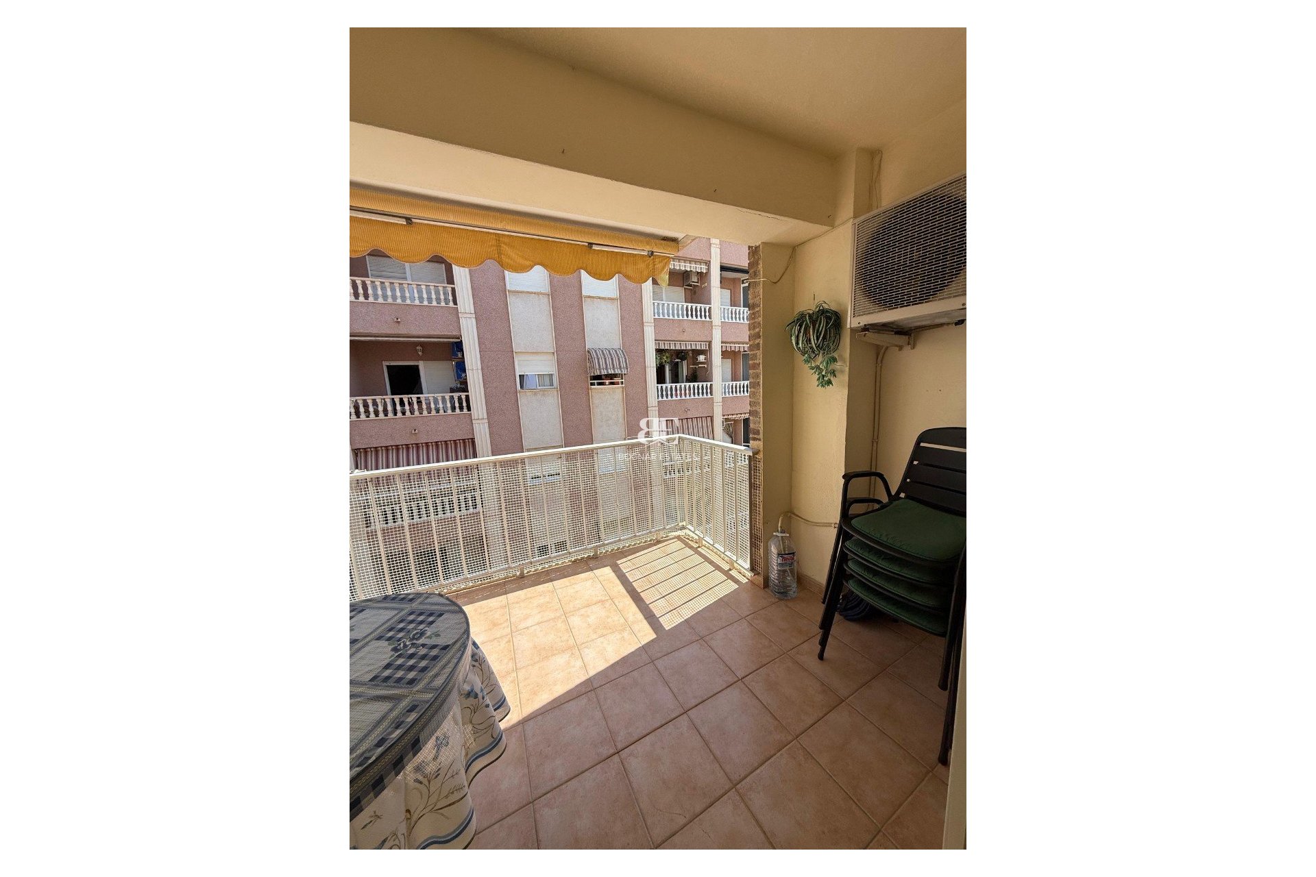 Wiederverkauf - apartment -
Torrevieja - Playa del Cura