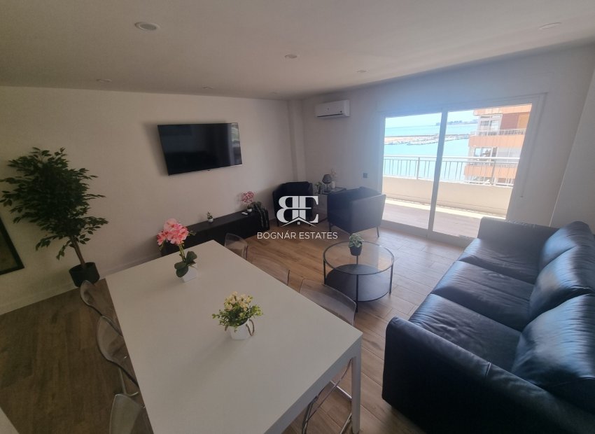 Wiederverkauf - apartment -
Torrevieja - Playa del Cura