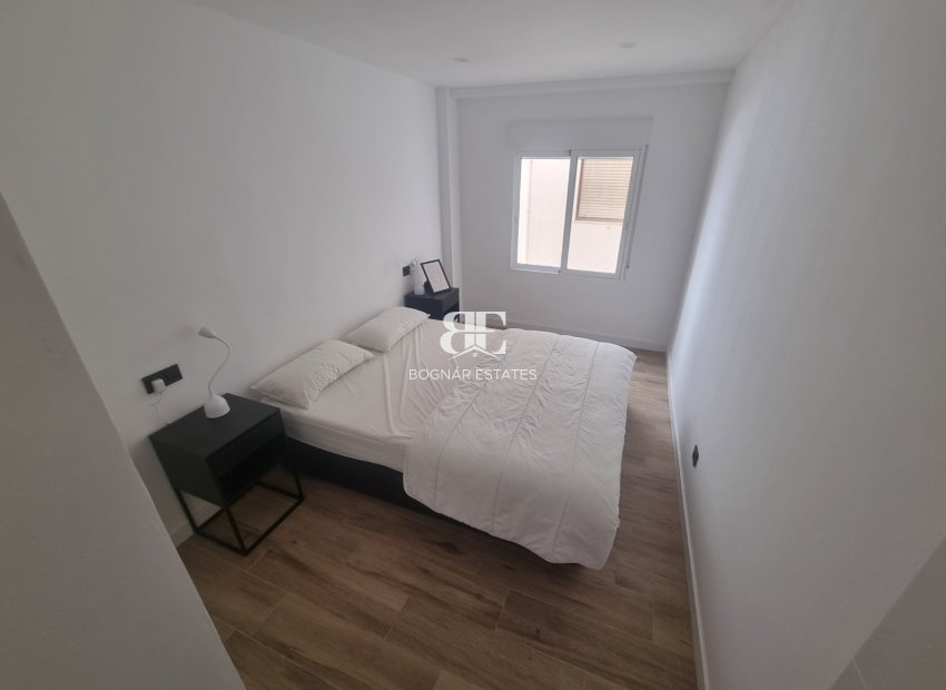 Wiederverkauf - apartment -
Torrevieja - Playa del Cura