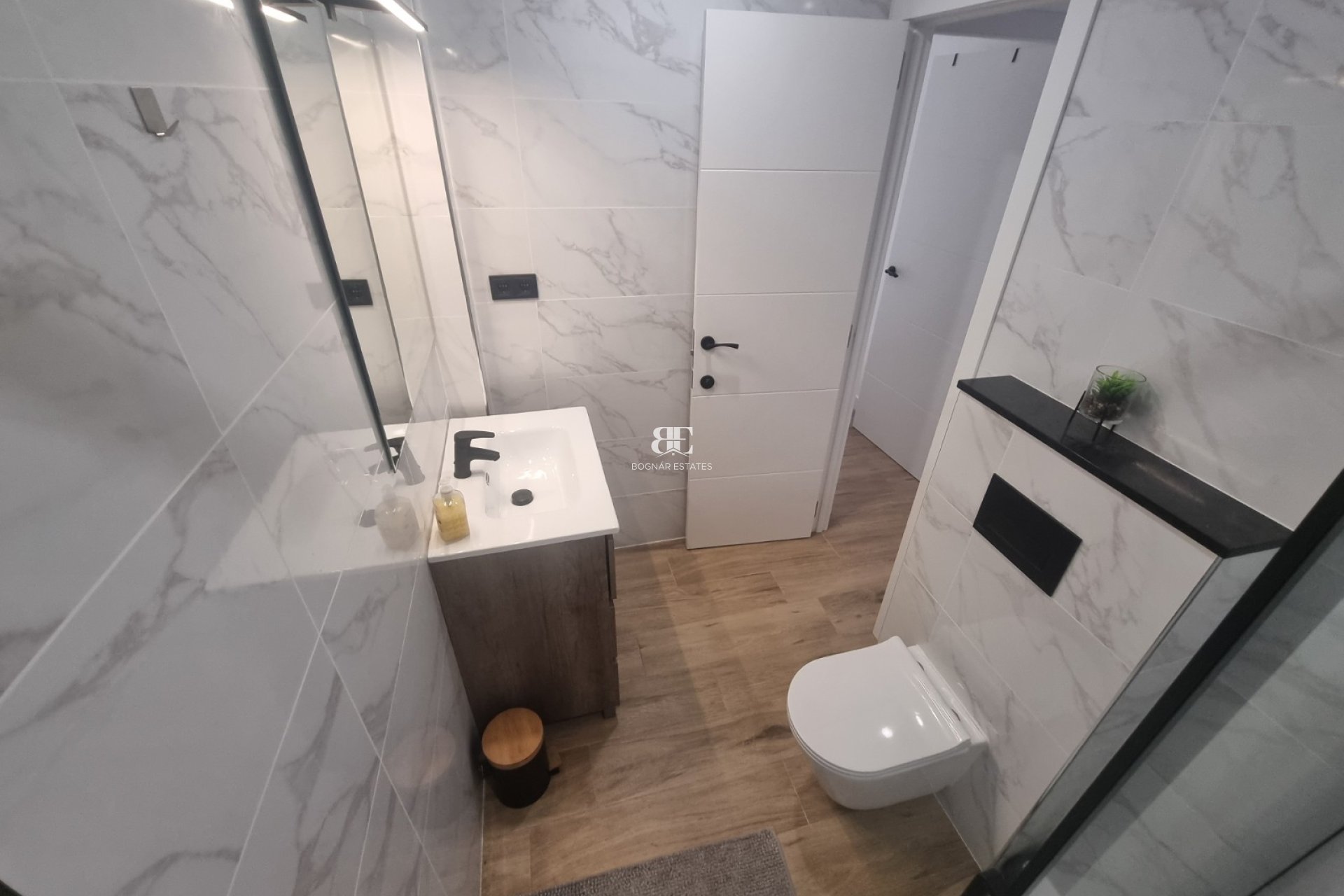Wiederverkauf - apartment -
Torrevieja - Playa del Cura