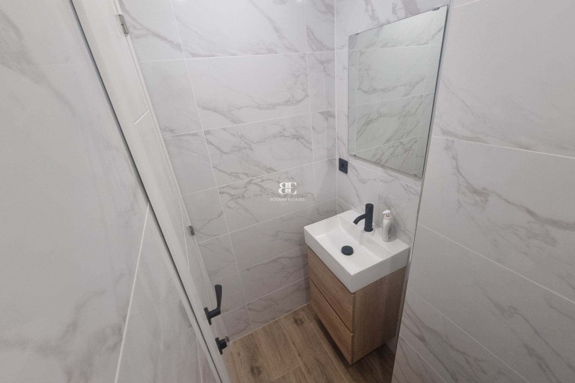 Wiederverkauf - apartment -
Torrevieja - Playa del Cura