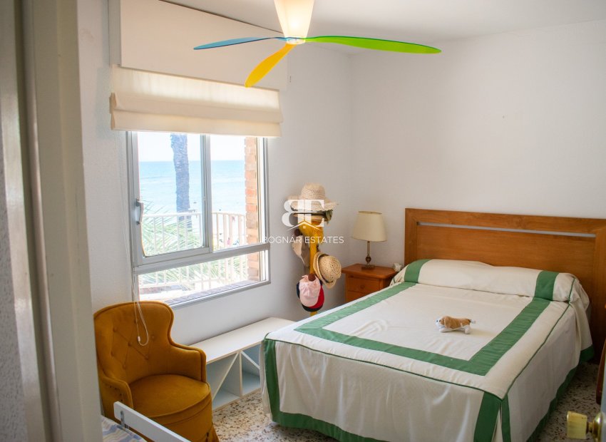 Wiederverkauf - apartment -
Torrevieja - Playa del Cura