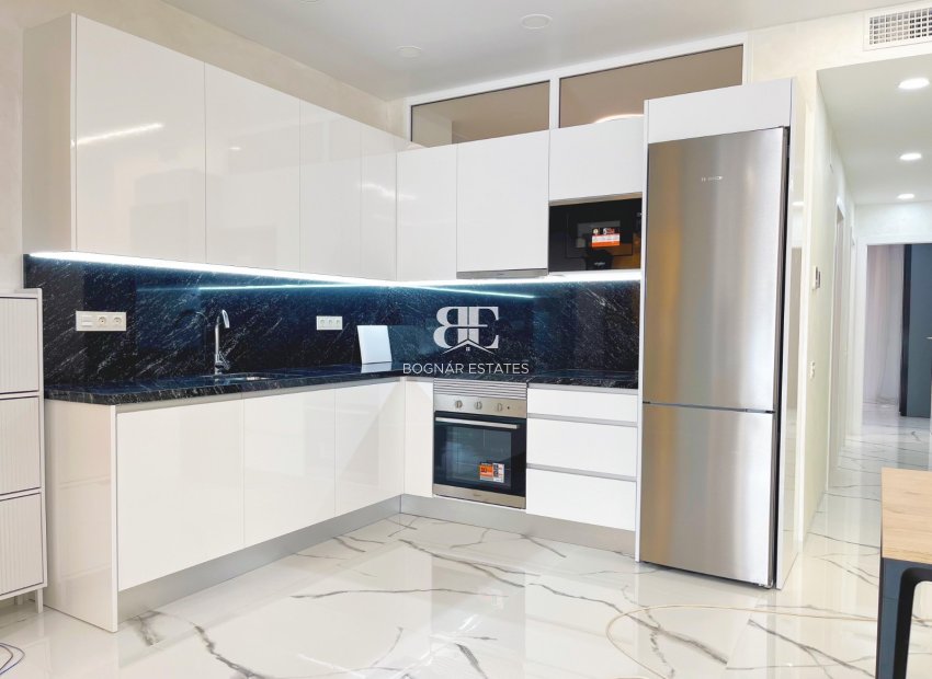 Wiederverkauf - apartment -
Torrevieja - Playa del Cura