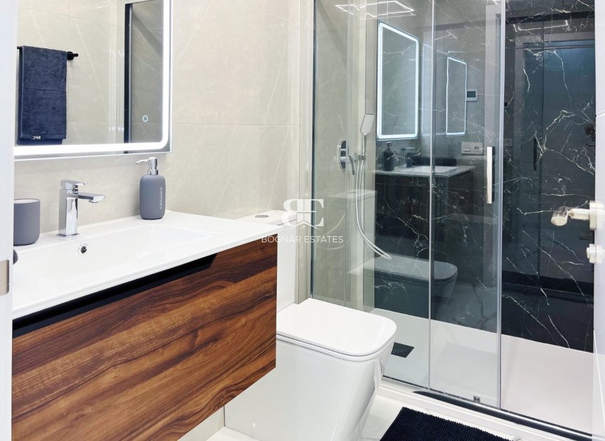Wiederverkauf - apartment -
Torrevieja - Playa del Cura
