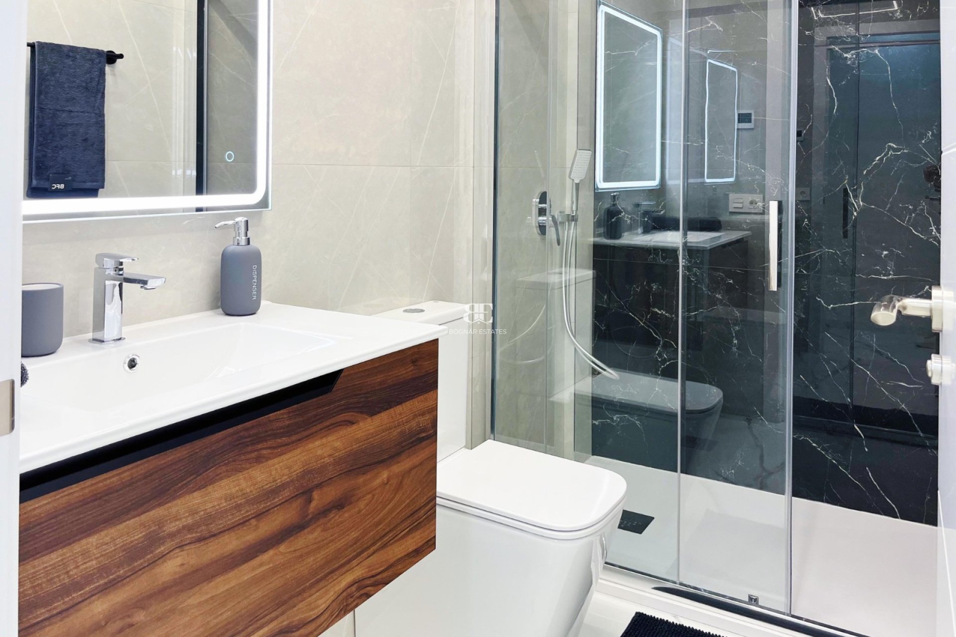 Wiederverkauf - apartment -
Torrevieja - Playa del Cura