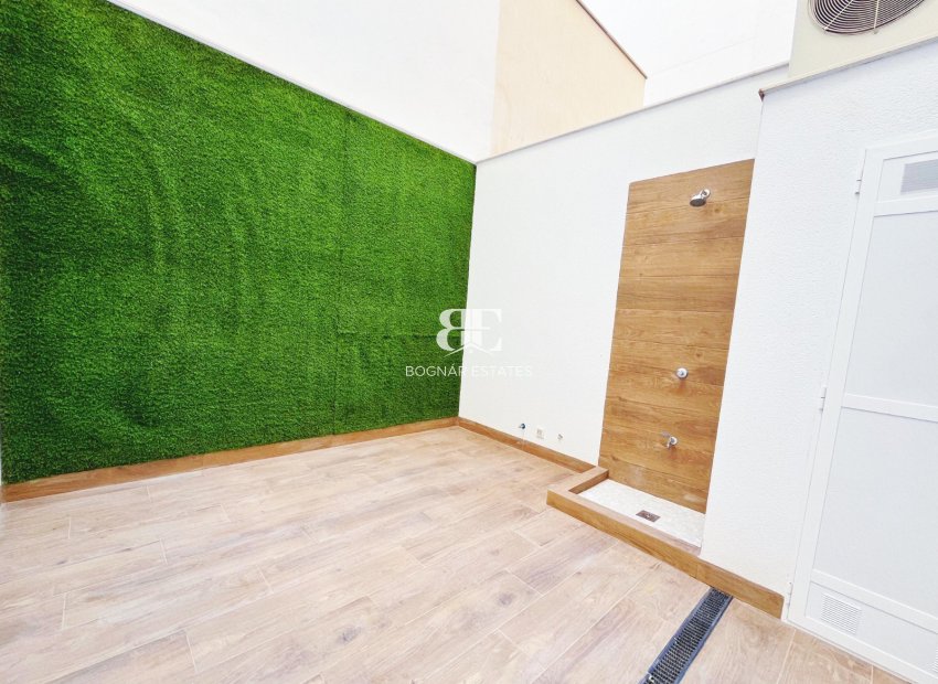 Wiederverkauf - apartment -
Torrevieja - Playa del Cura