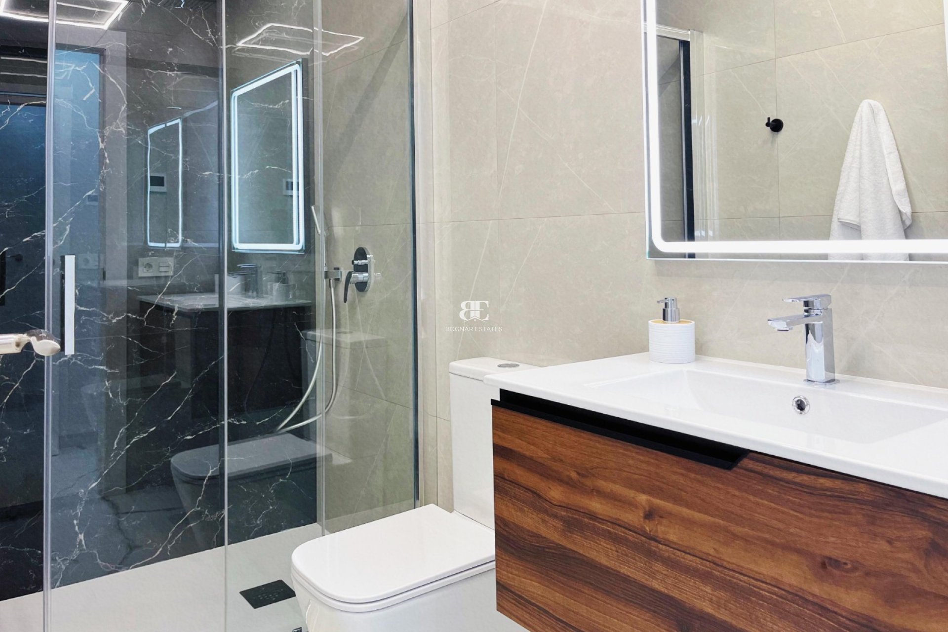 Wiederverkauf - apartment -
Torrevieja - Playa del Cura