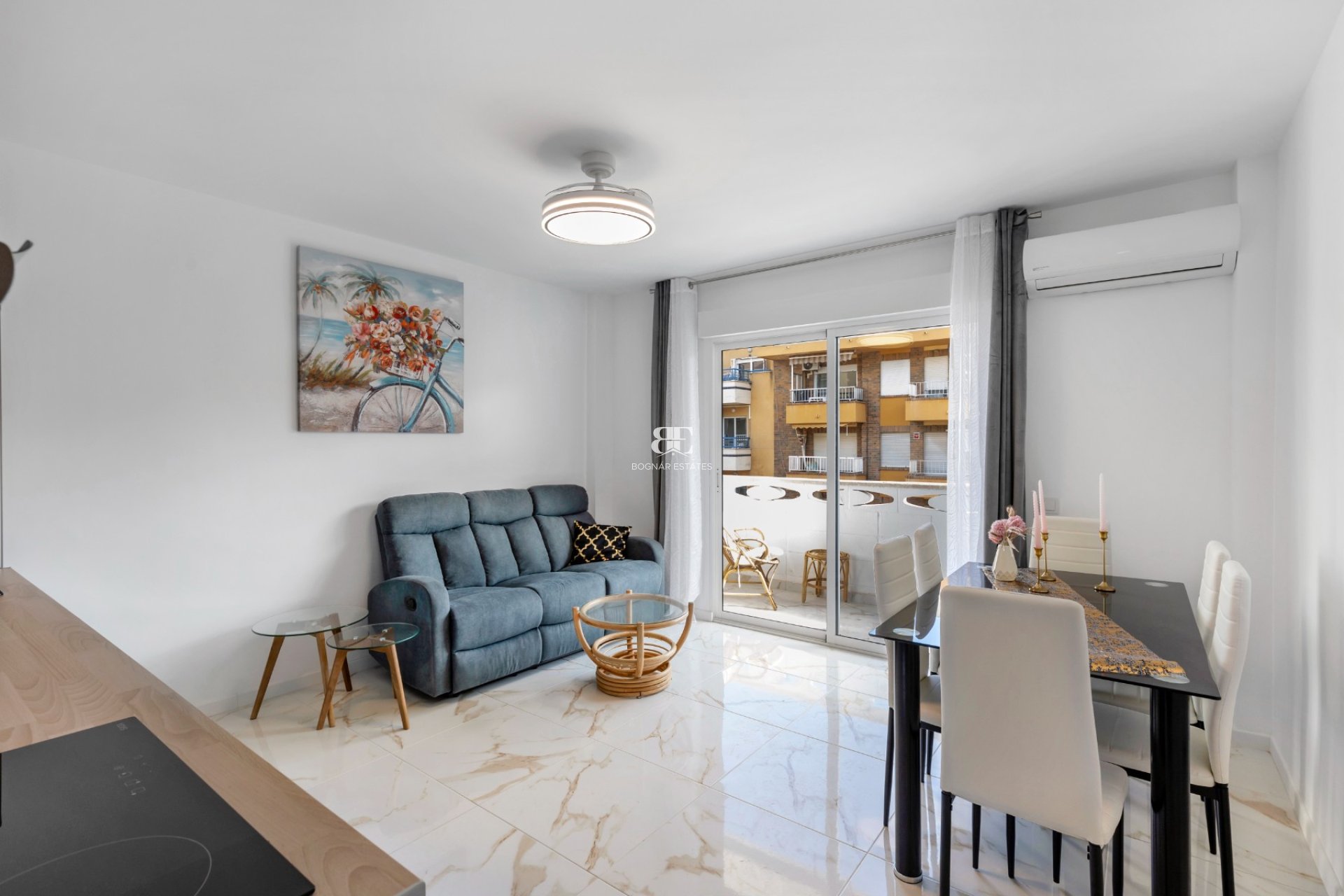 Wiederverkauf - apartment -
Torrevieja - Playa del Cura