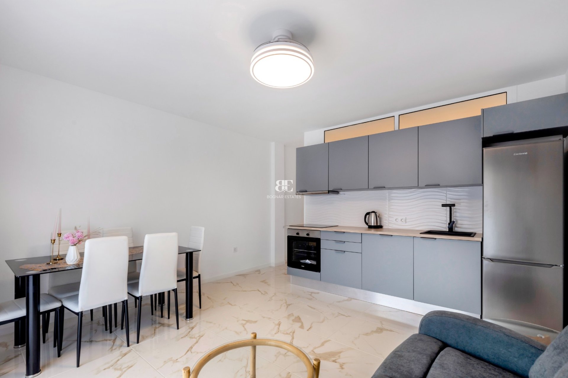 Wiederverkauf - apartment -
Torrevieja - Playa del Cura