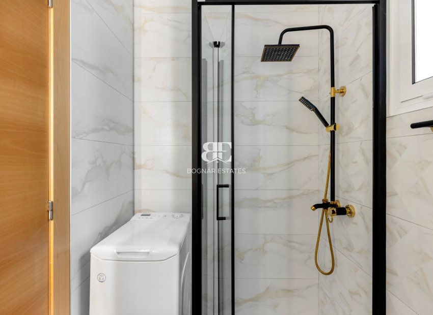 Wiederverkauf - apartment -
Torrevieja - Playa del Cura