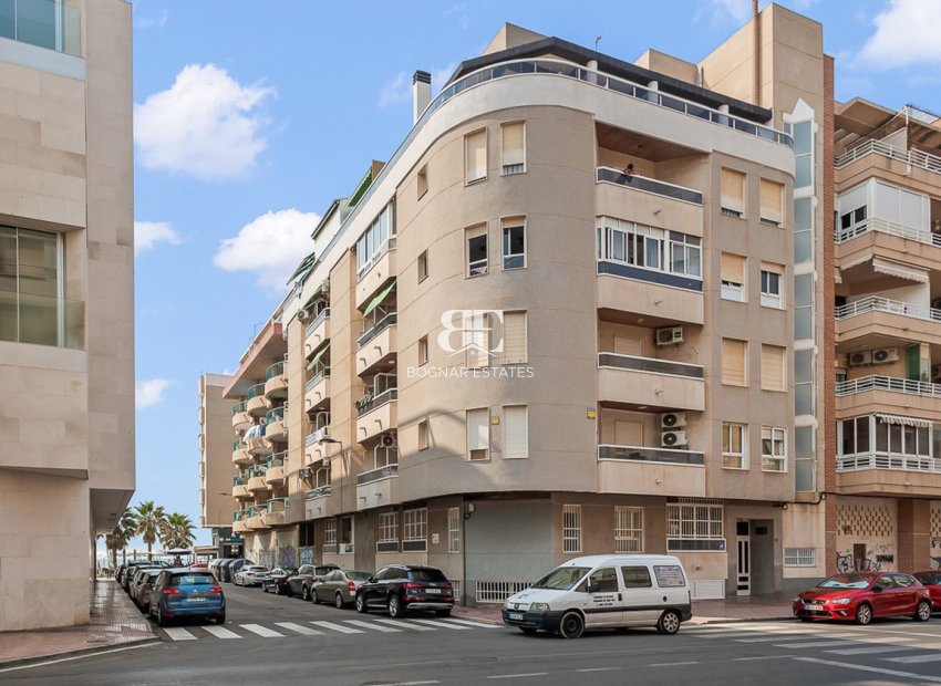 Wiederverkauf - apartment -
Torrevieja - Playa del Cura