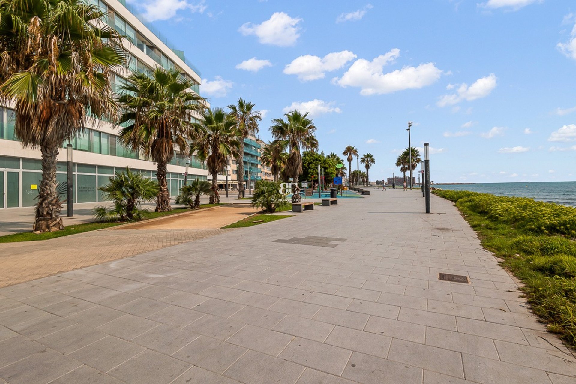 Wiederverkauf - apartment -
Torrevieja - Playa del Cura