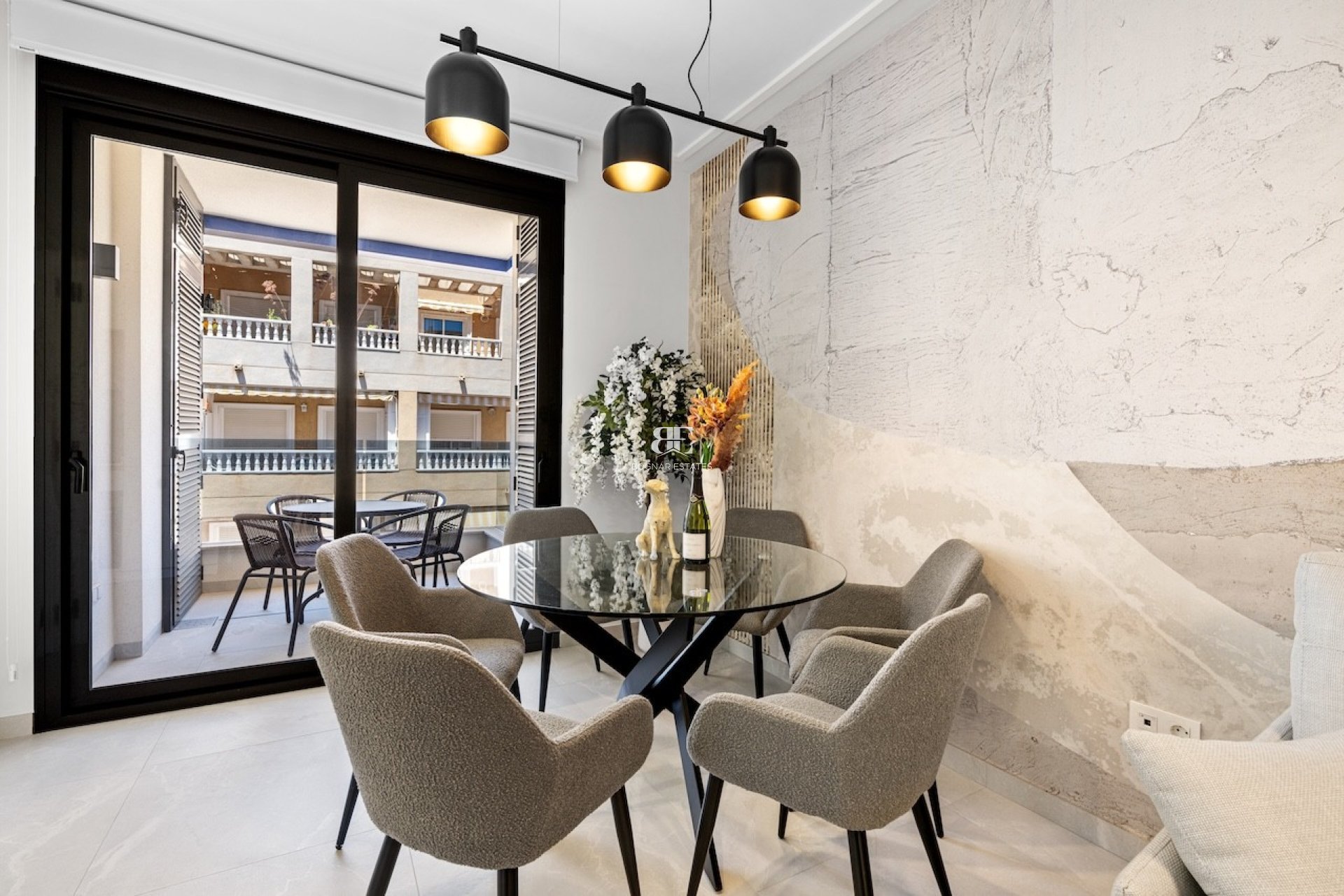 Wiederverkauf - apartment -
Torrevieja - Playa del Cura