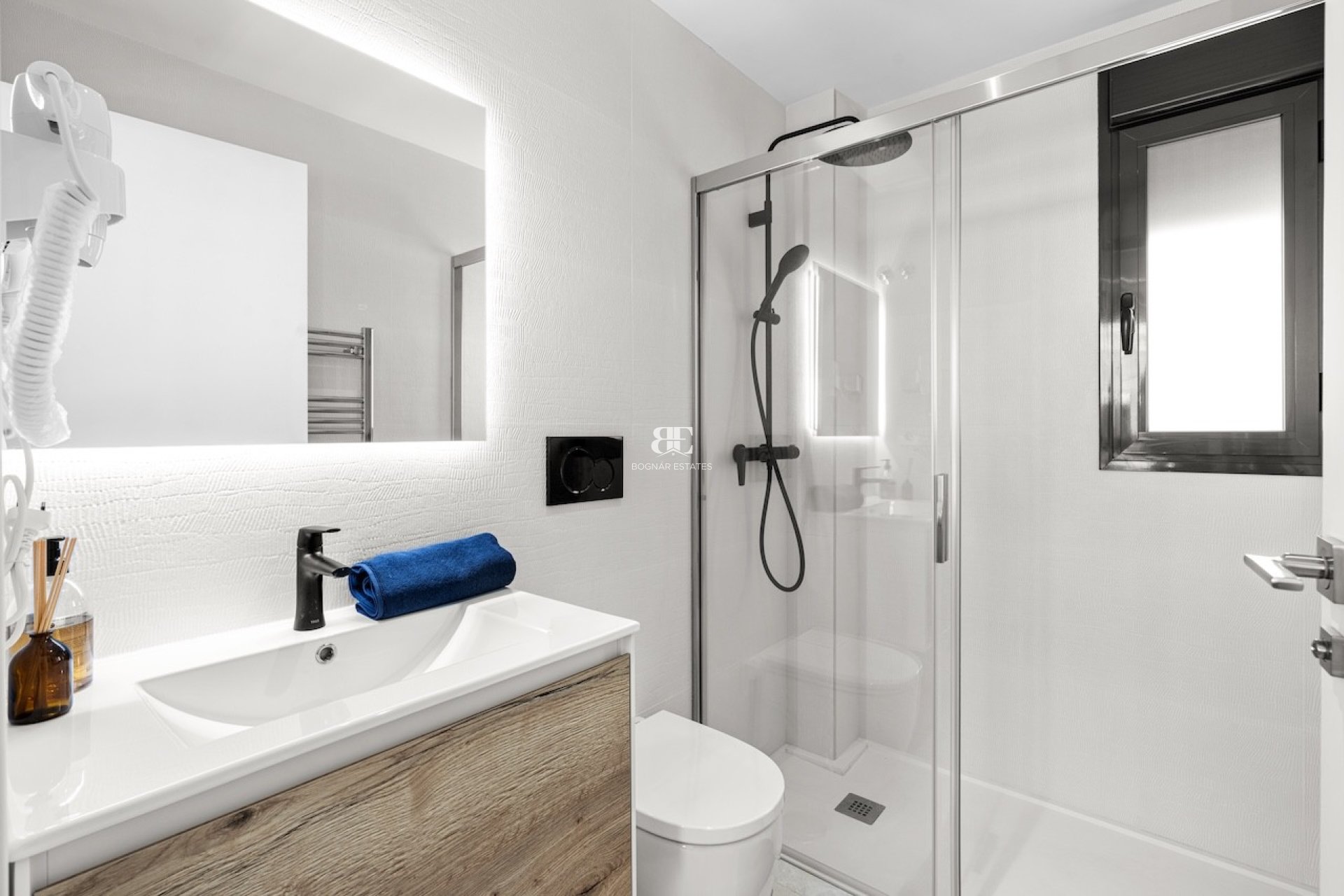 Wiederverkauf - apartment -
Torrevieja - Playa del Cura