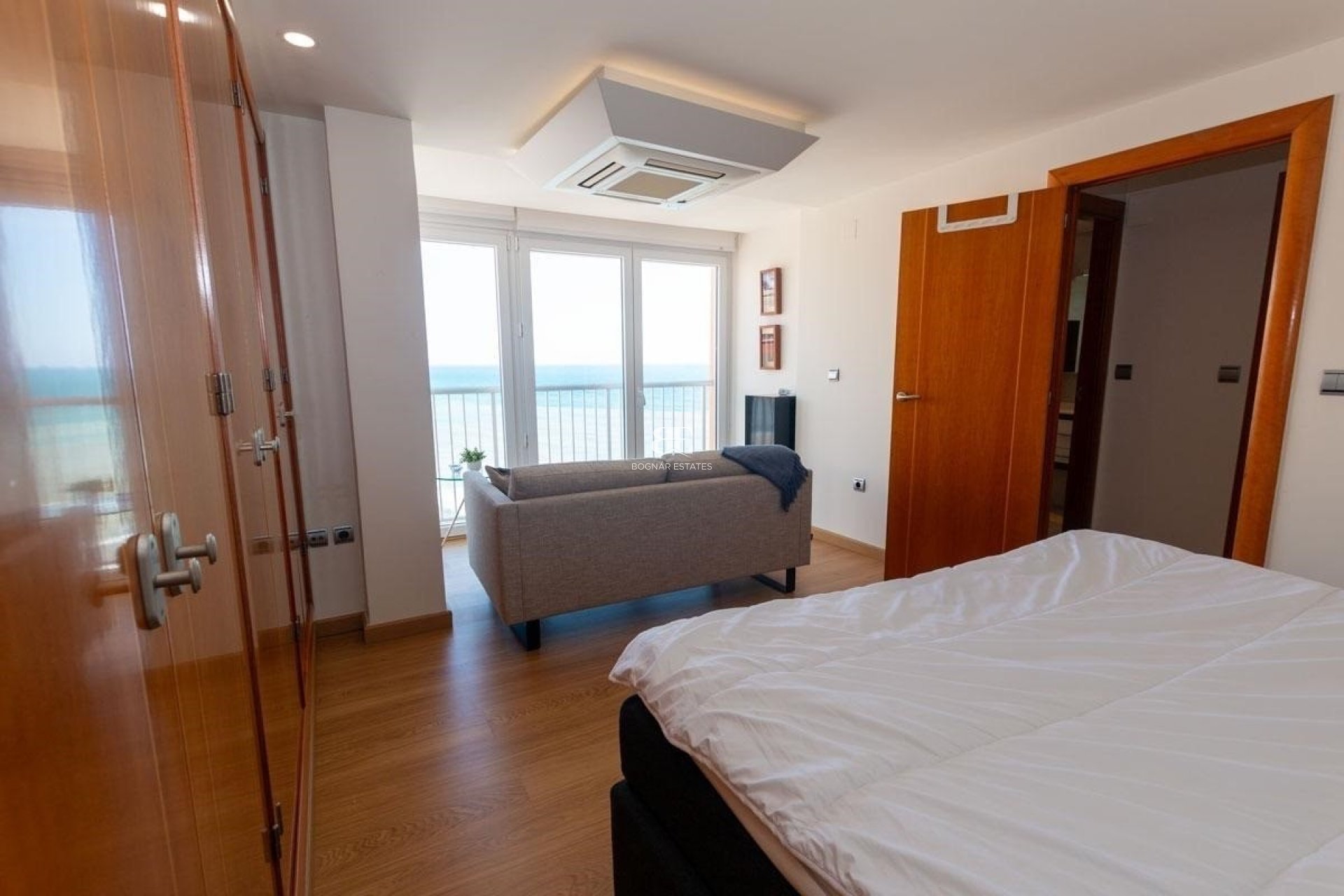 Wiederverkauf - apartment -
Torrevieja - Playa del Cura