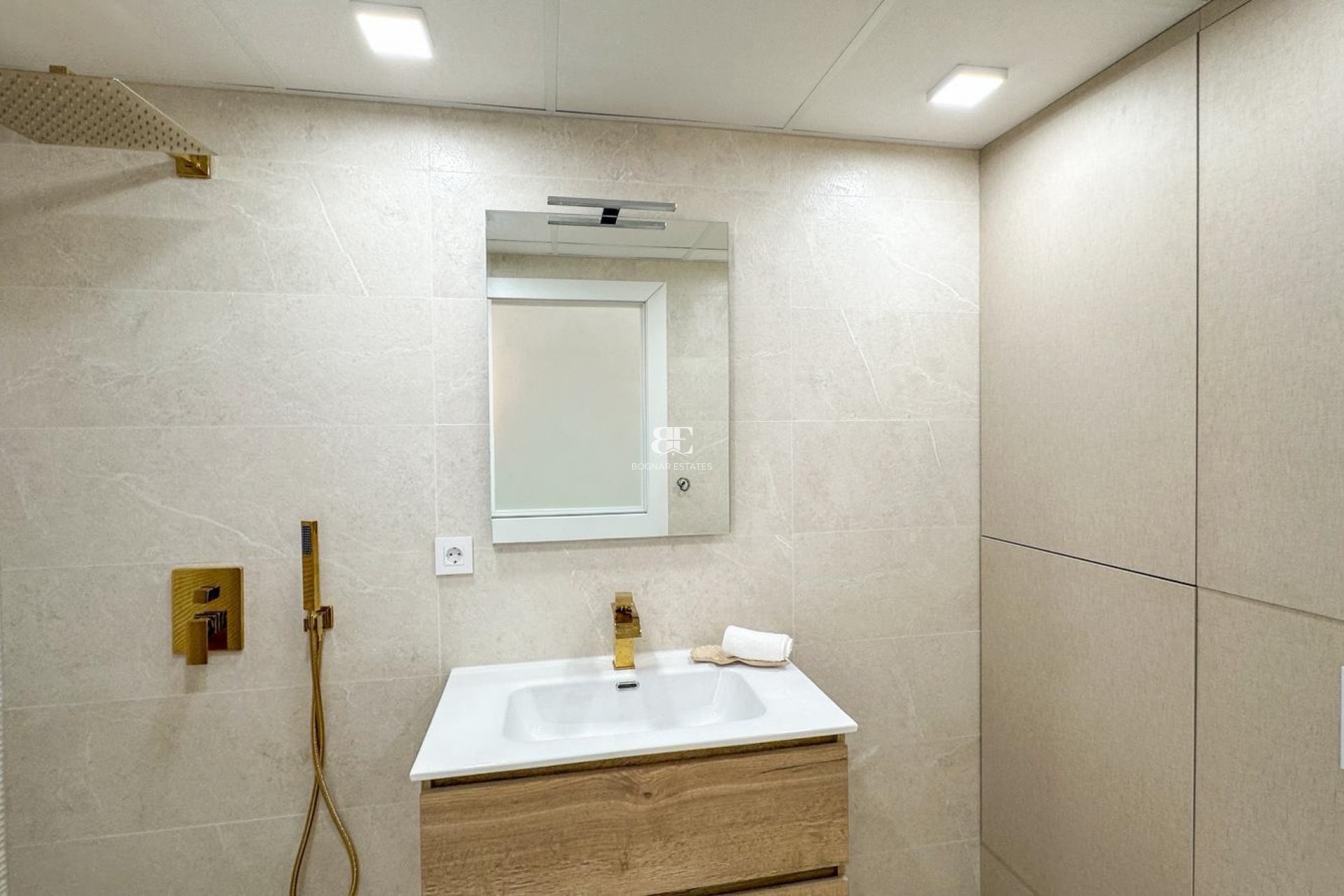 Wiederverkauf - apartment -
Torrevieja - Playa Los Naufragos