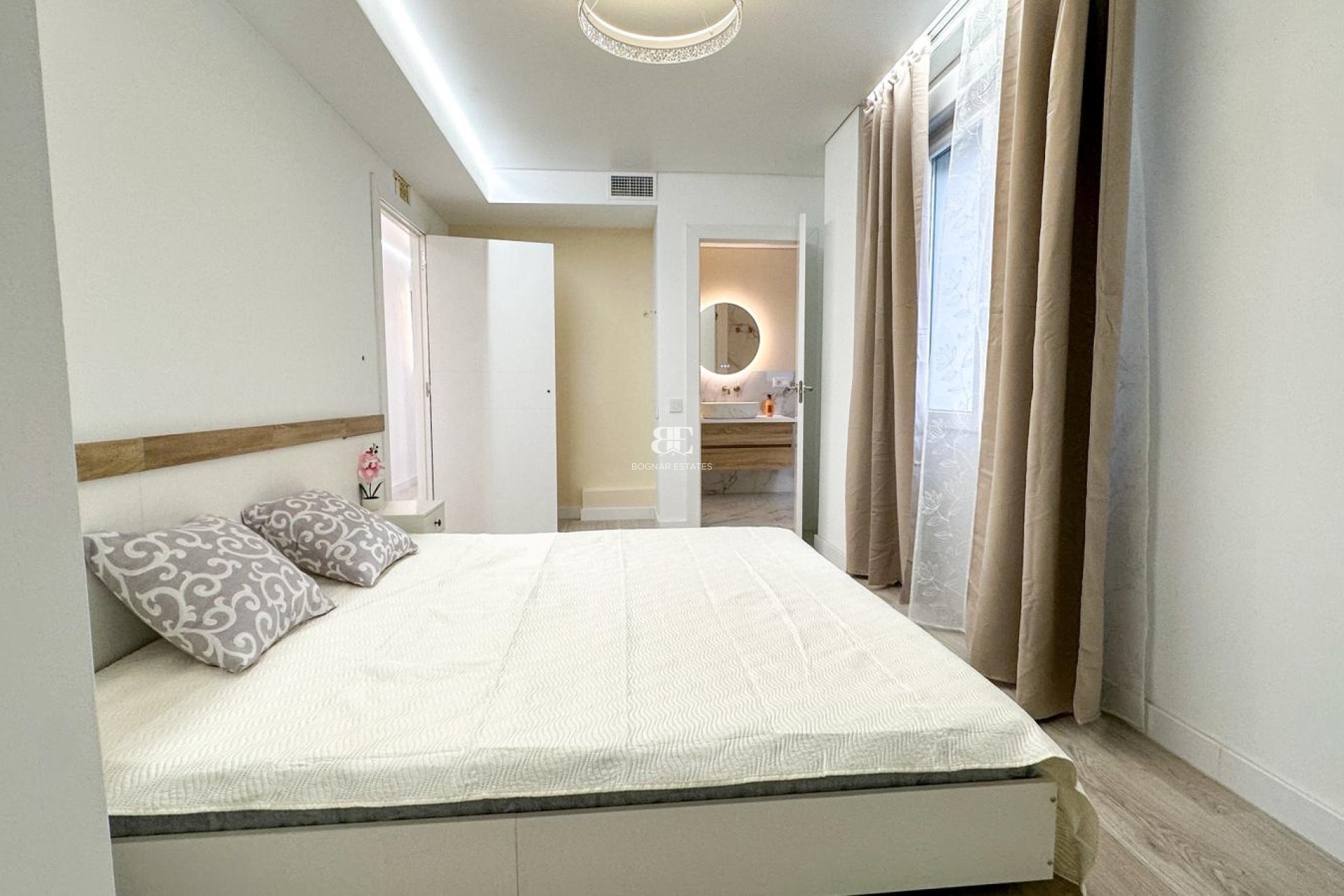 Wiederverkauf - apartment -
Torrevieja - Playa Los Naufragos