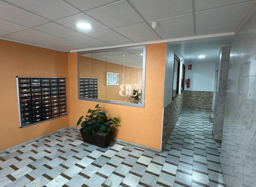 Wiederverkauf - apartment -
Torrevieja - Playa Los Naufragos