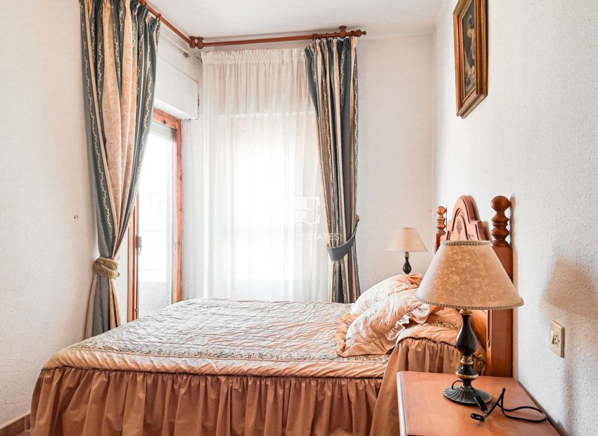 Wiederverkauf - apartment -
Torrevieja - Playa Los Naufragos