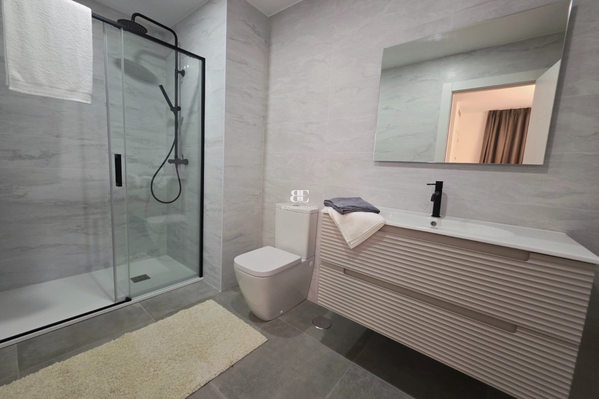 Wiederverkauf - apartment -
Torrevieja - Puerto