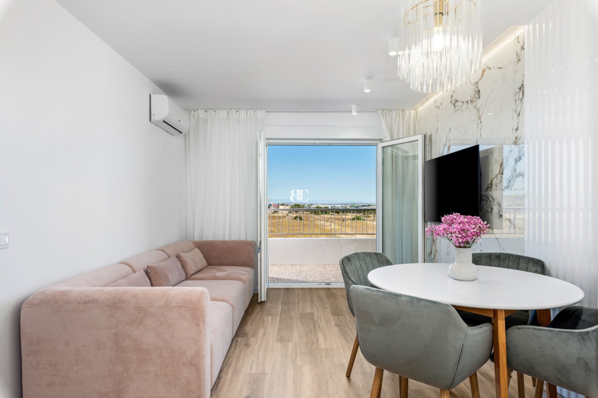 Wiederverkauf - apartment -
Torrevieja - Punta Prima