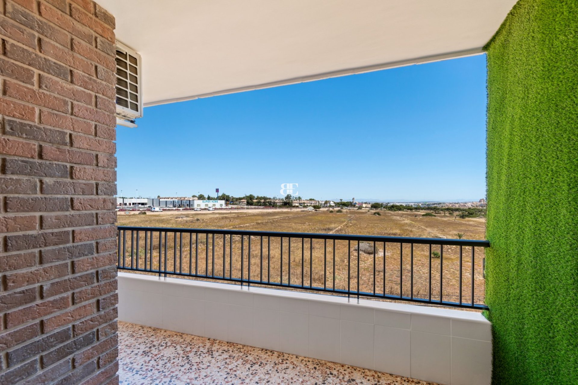 Wiederverkauf - apartment -
Torrevieja - Punta Prima