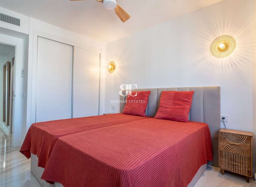 Wiederverkauf - apartment -
Torrevieja - Punta Prima